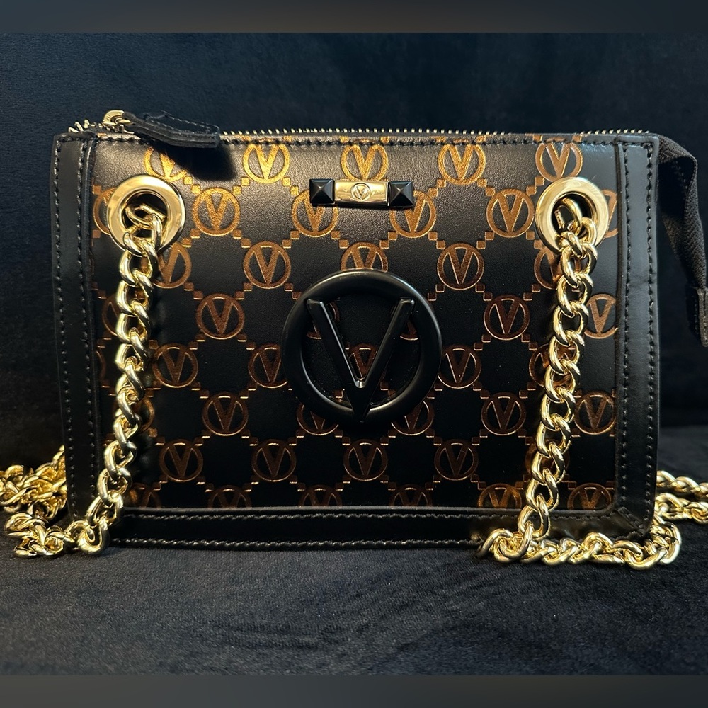 Ginette Mangus Shoulder Bag